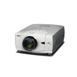 Najam projektora 5500 ANSI lumena i XGA (1024x768) rezolucije 